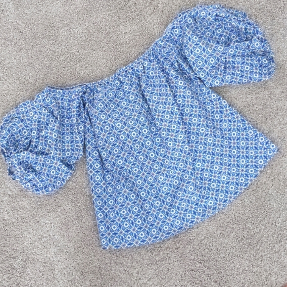 NWOT! Petersyn Blue/White Patterned Puff Sleeve Off-Shoulder Top, Size S